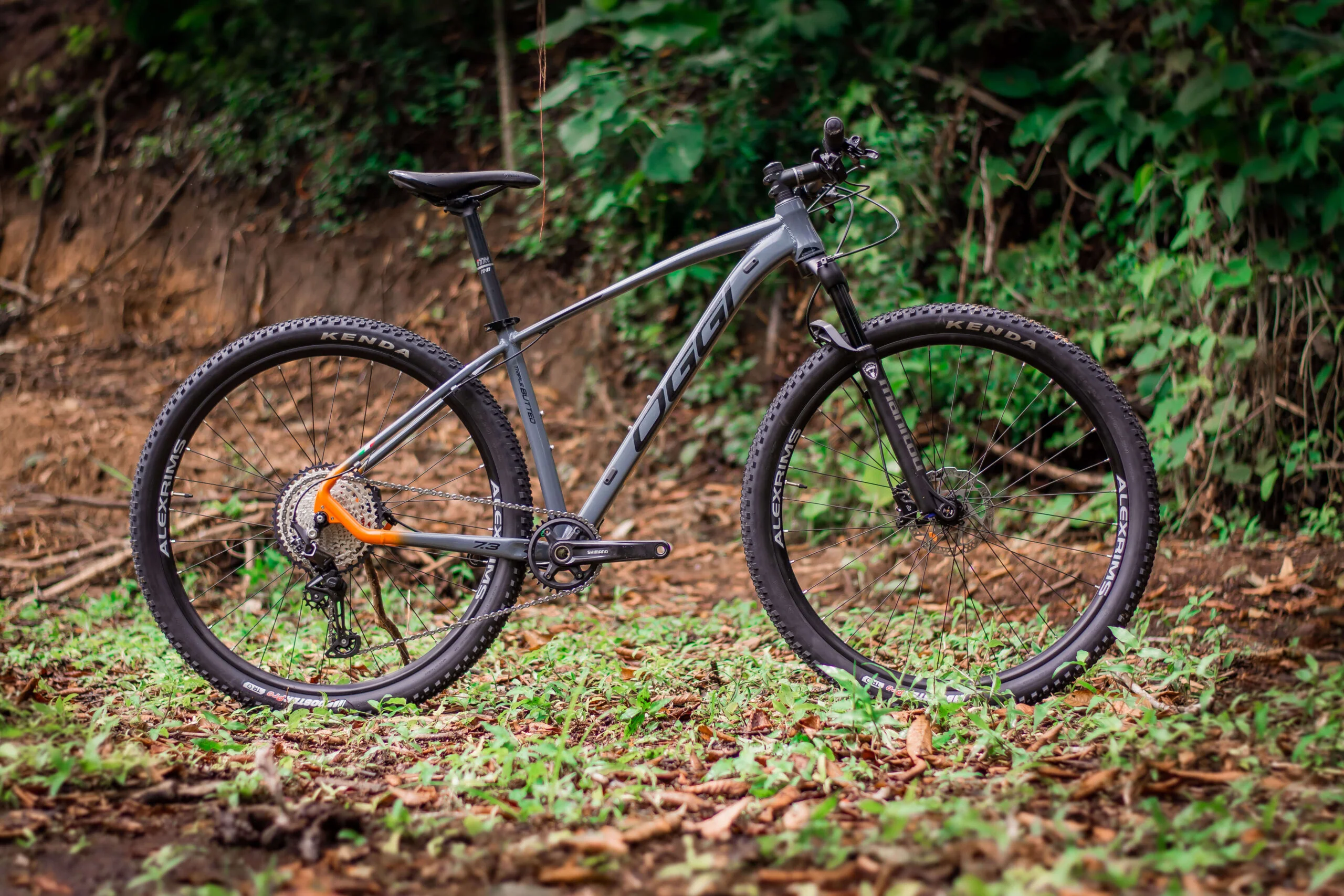 Bicicleta Oggi Big Wheel 7.3 Cinza/Laranja