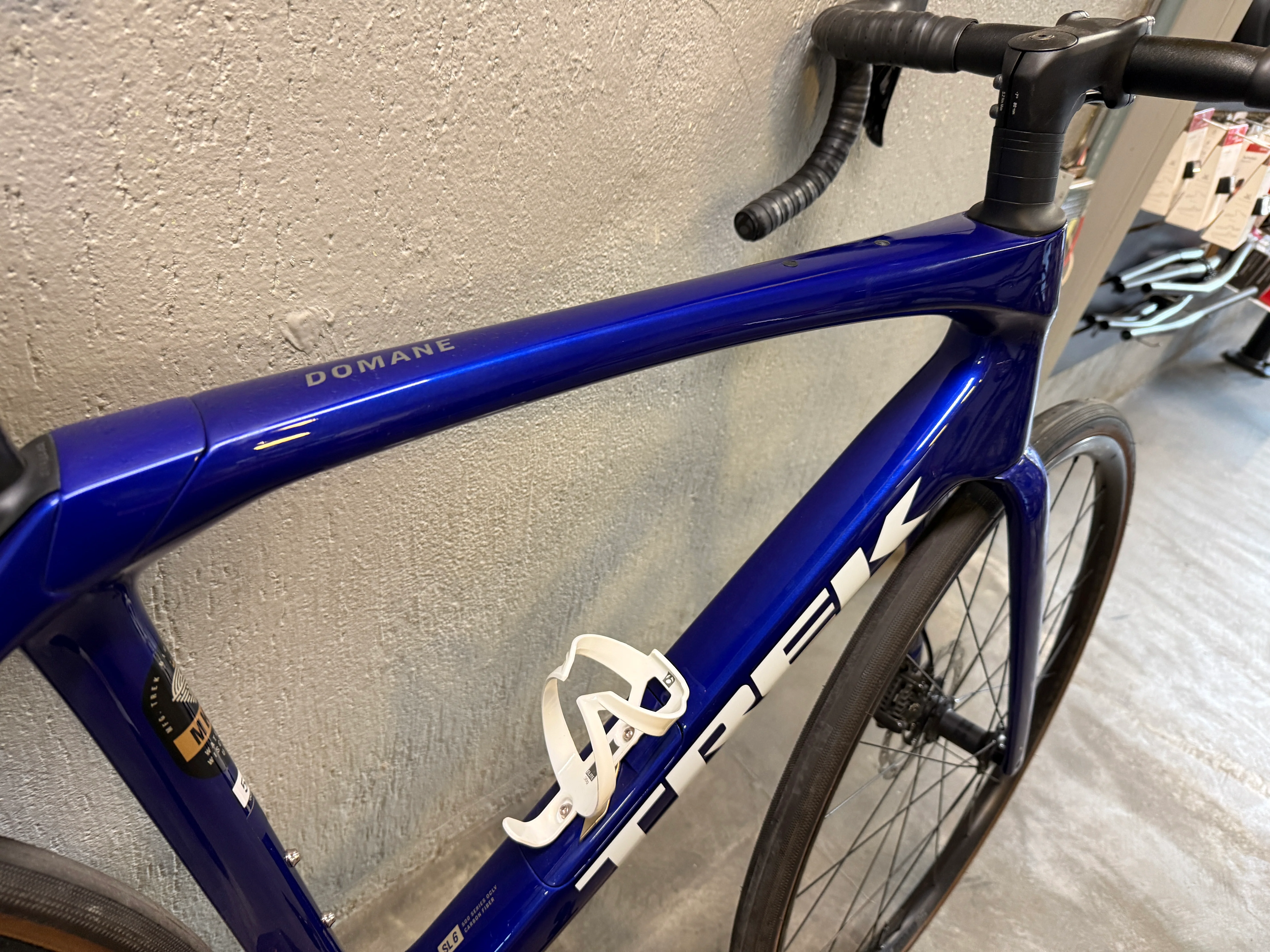 Bicicleta Trek Domane SL6 105 Di2 Eletronico Seminova - Tamanho 56 - Image 3