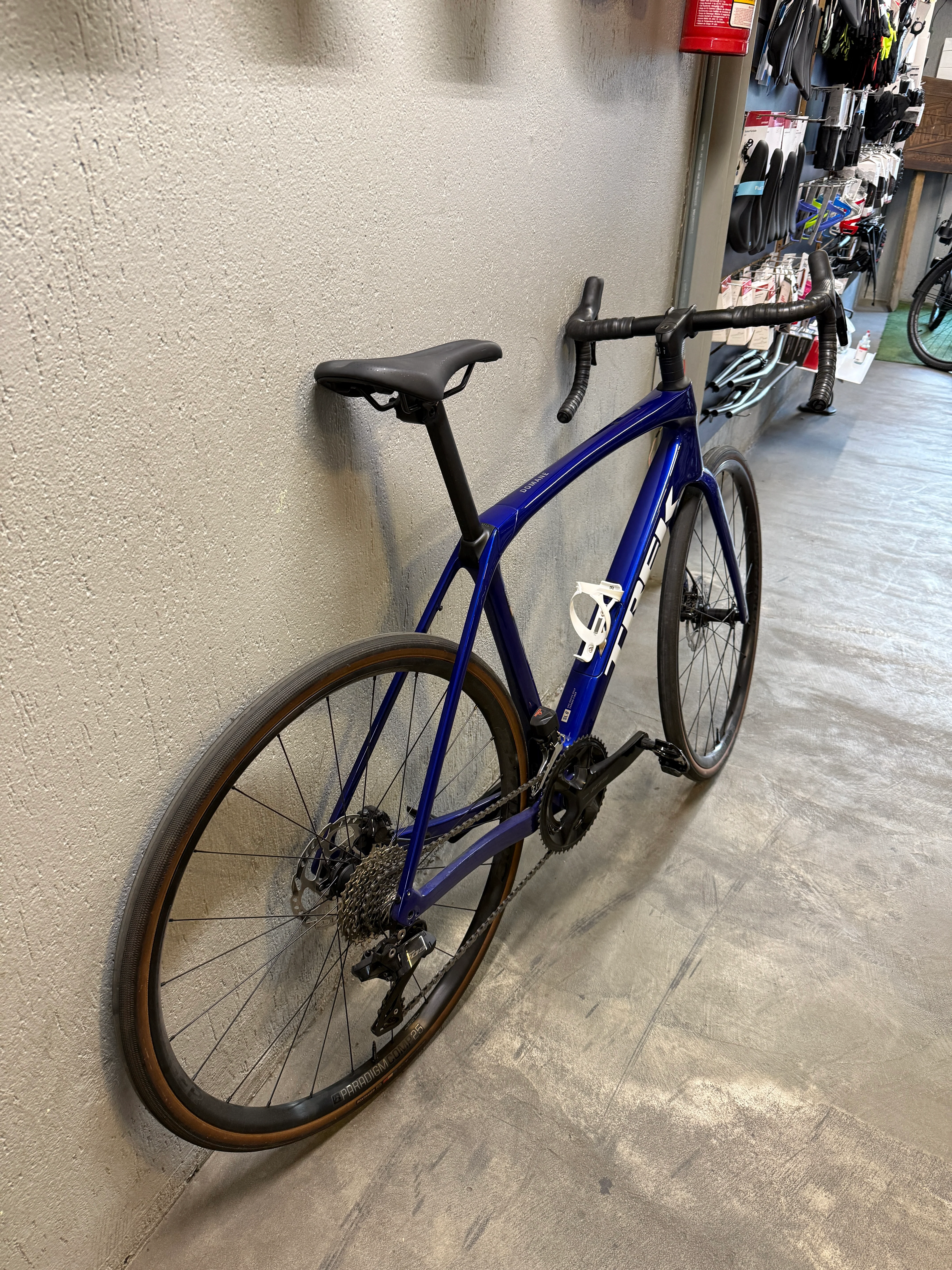 Bicicleta Trek Domane SL6 105 Di2 Eletronico Seminova - Tamanho 56 - Image 4