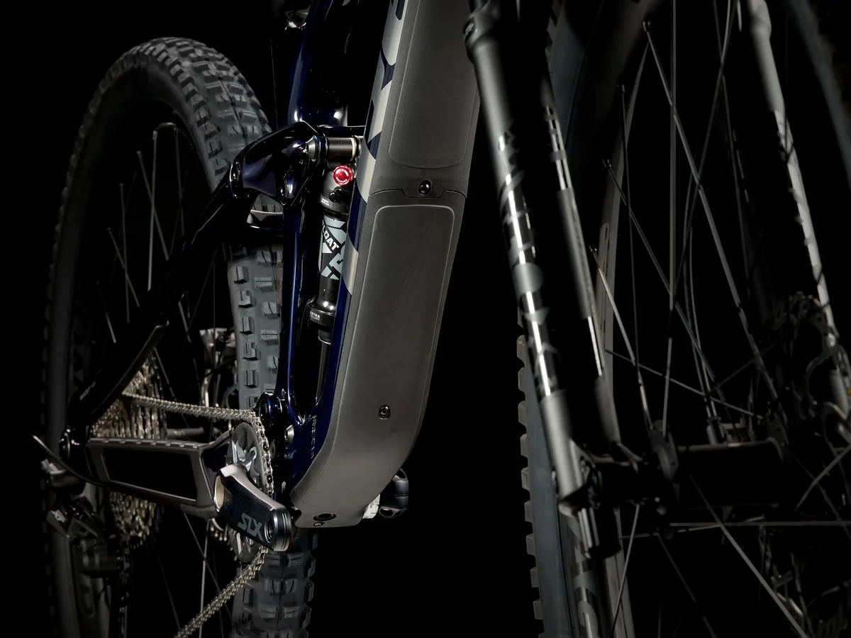 Bicicleta Trek Slash 9.7 2023 XT/SLX Azul Escura - Tamanho L - Image 3