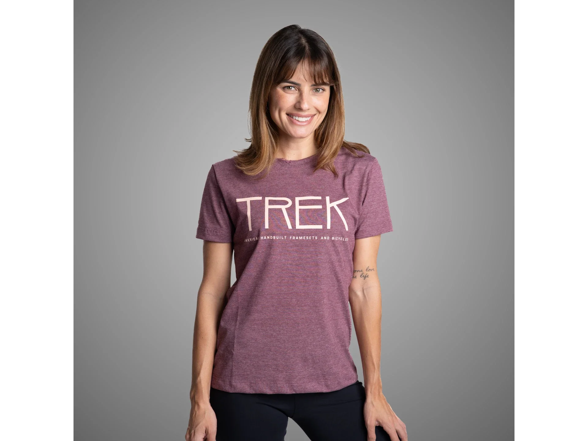 Camiseta Trek Bicycle Vintage Feminina "Baby Look" - Vinho